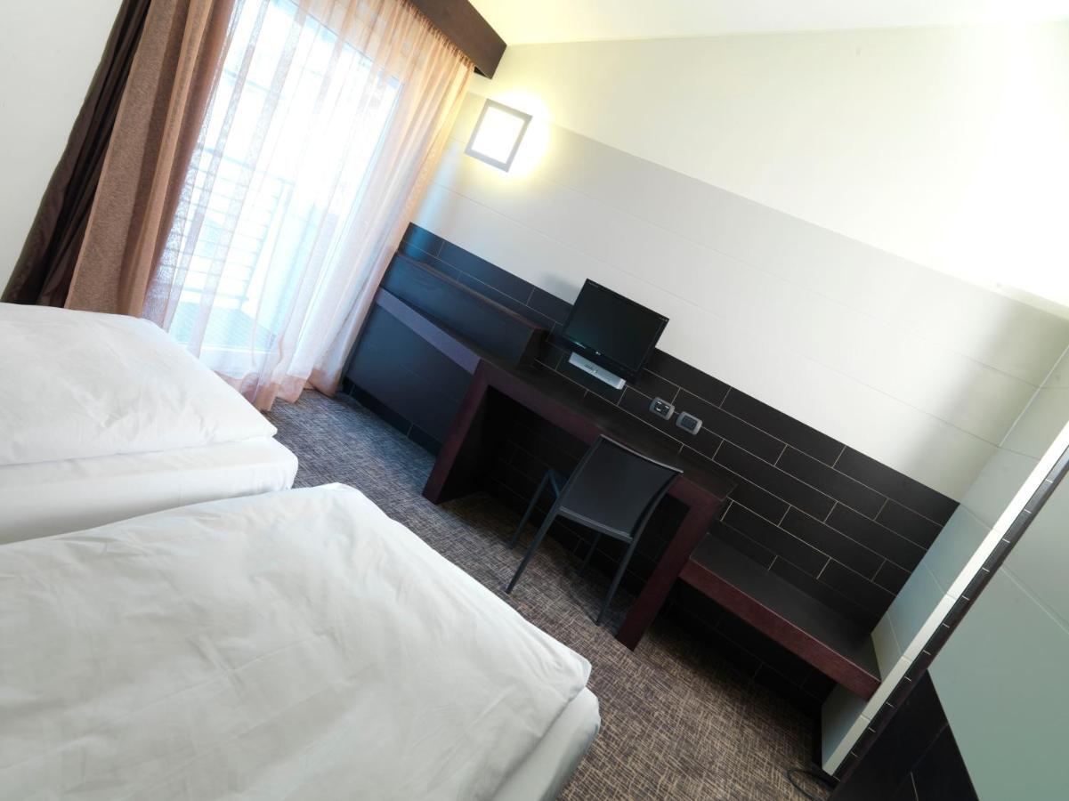 Empoli Hotel Room photo